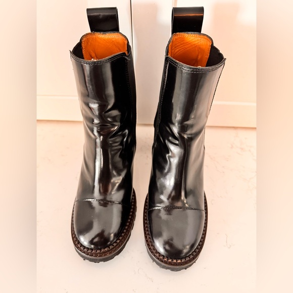 😻See by Chloé
Mallory Lug-Sole Leather Chelsea Boots size37.5 US 7 - Picture 9 of 14